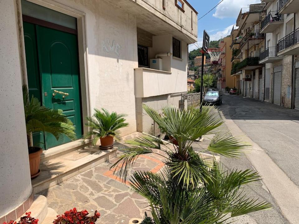 Ferienwohnung Casa Di Tommaso Sonnino Exterior foto